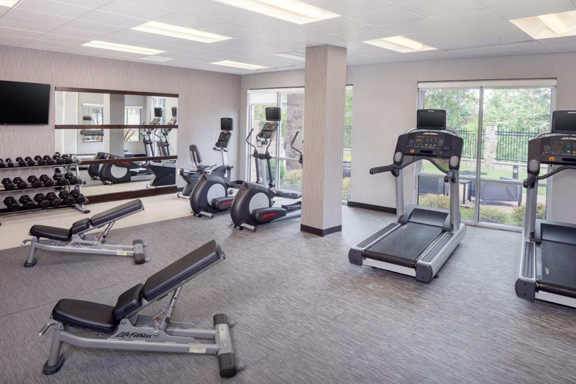 Отель Courtyard By Marriott Charleston Downtown/Civic Center Экстерьер фото