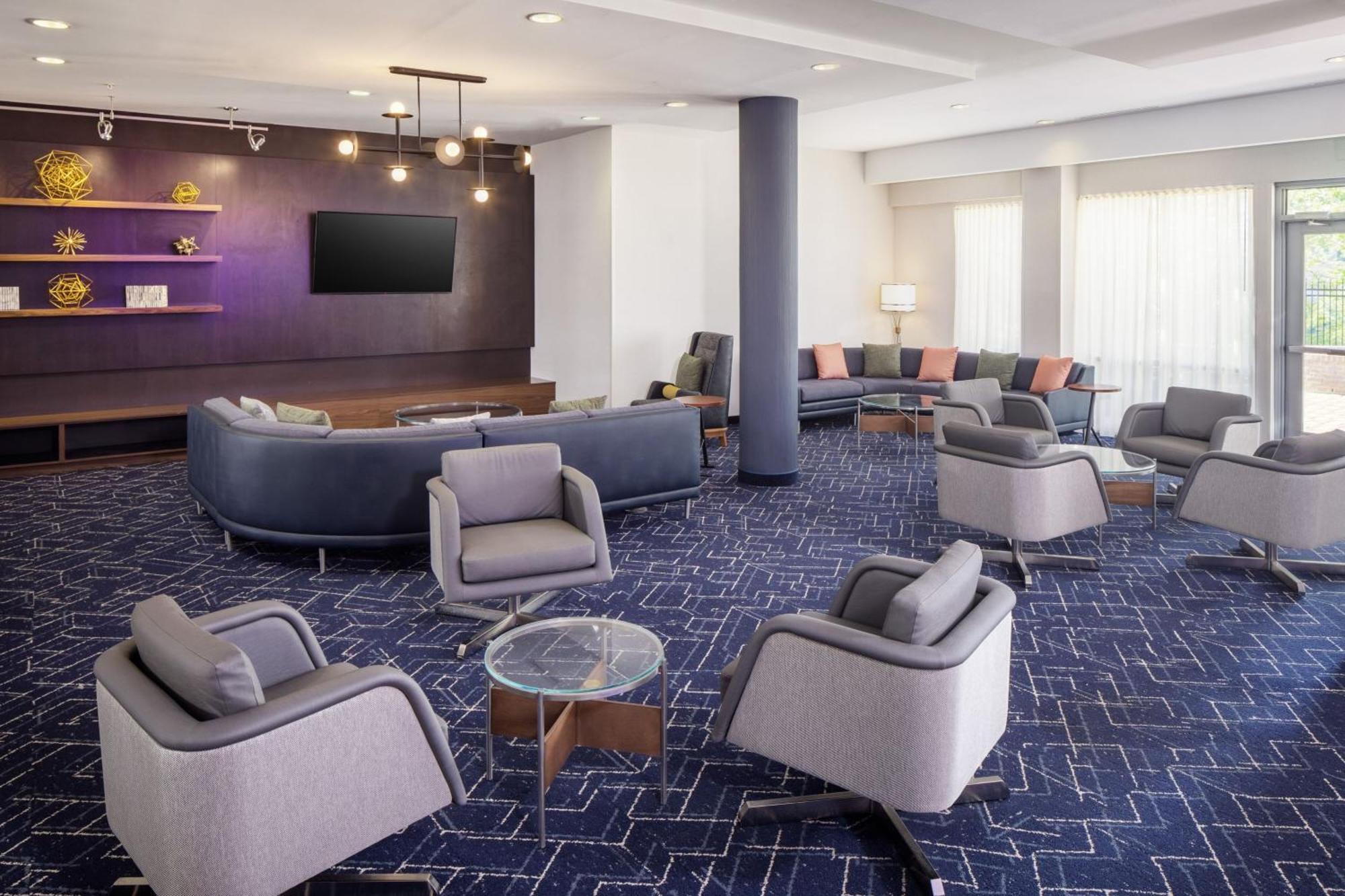 Отель Courtyard By Marriott Charleston Downtown/Civic Center Экстерьер фото