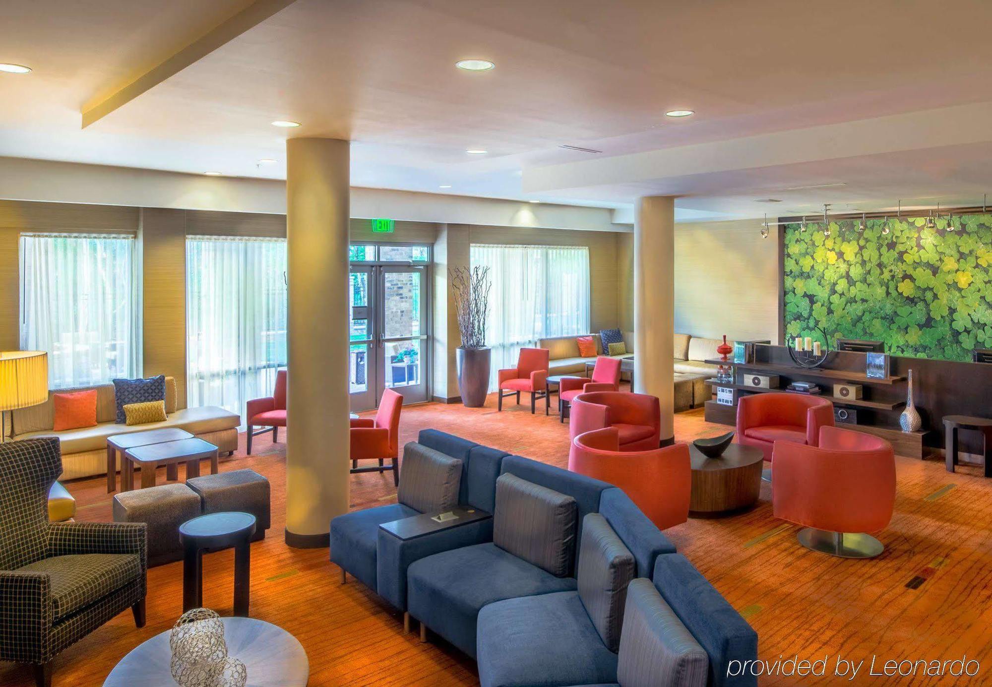 Отель Courtyard By Marriott Charleston Downtown/Civic Center Экстерьер фото
